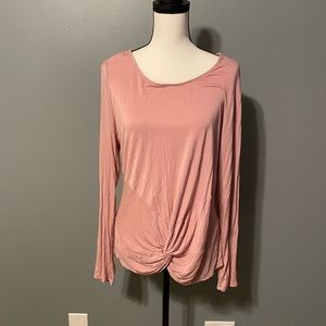 5/$25 Mossimo top size XXL